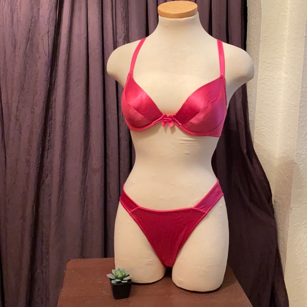 Vintage Victoria’s Secret bra and panty set